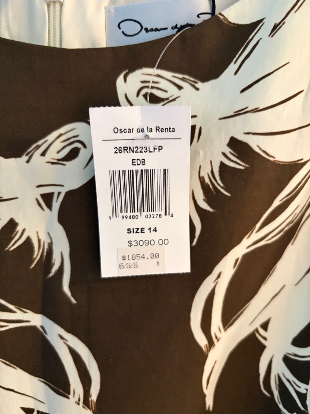 Oscar de la Renta Black and Cream Feather-Print Maxi Dress - Picture 7 of 7